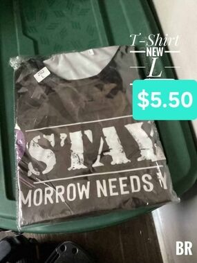 Stay Printed Graphic Tee in Black and White